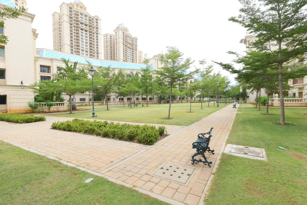 Oyo 6954 The Lawns Oragadam Hotel Exterior photo