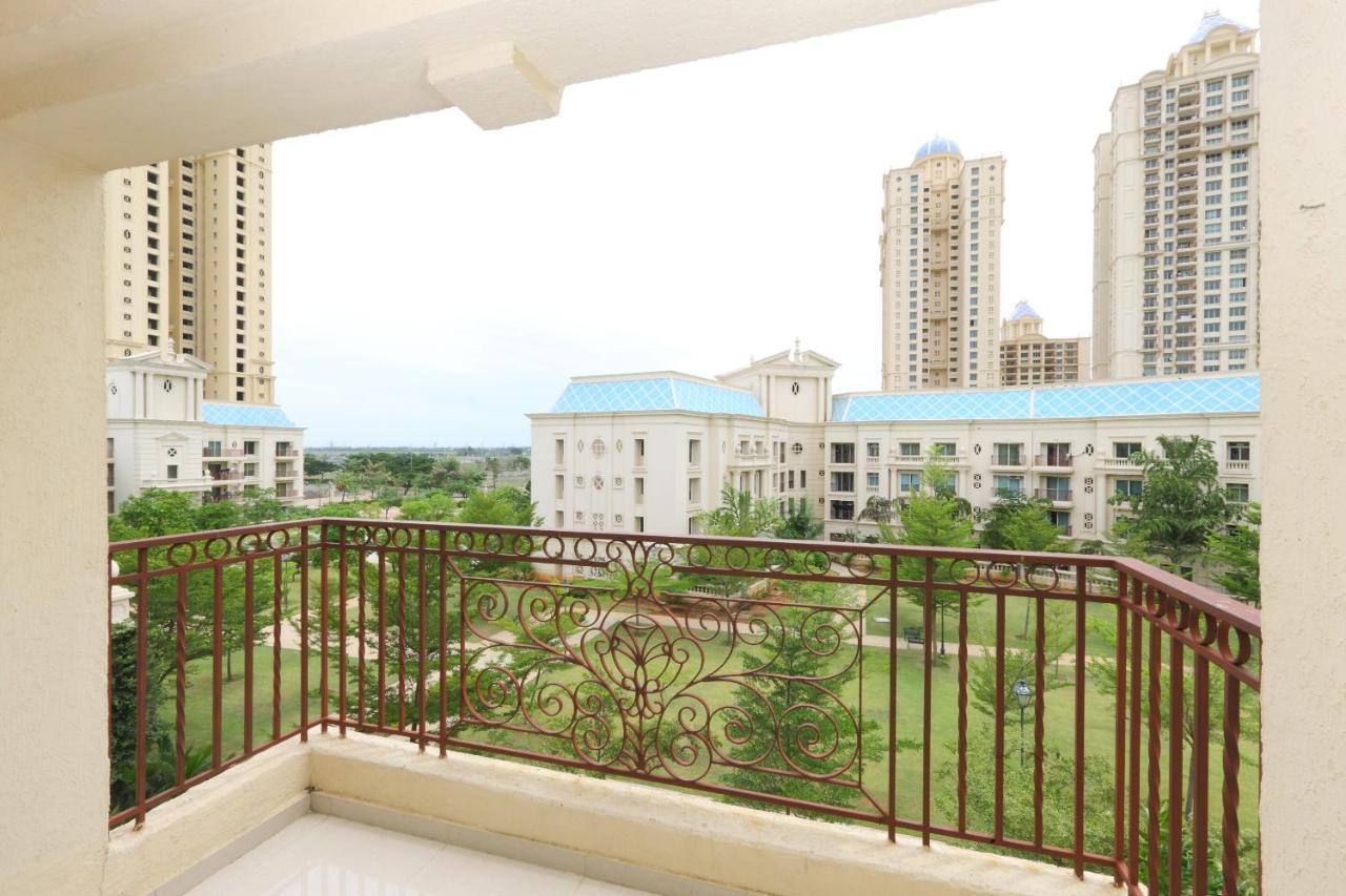 Oyo 6954 The Lawns Oragadam Hotel Exterior photo