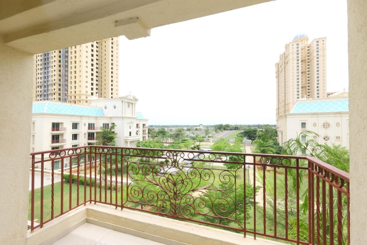 Oyo 6954 The Lawns Oragadam Hotel Exterior photo
